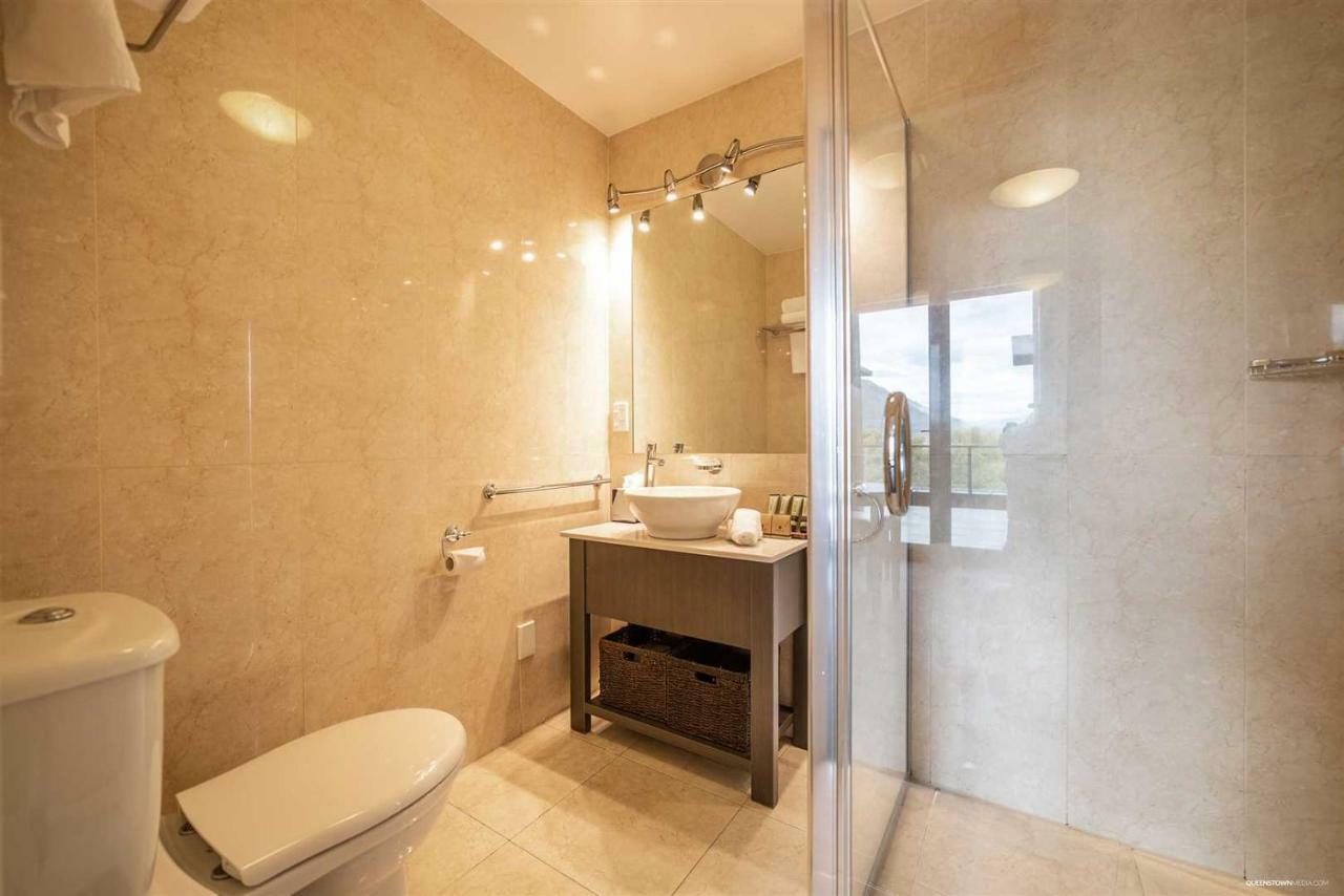 The Beacon - Luxe Studio Unit Κουίνσταουν Εξωτερικό φωτογραφία